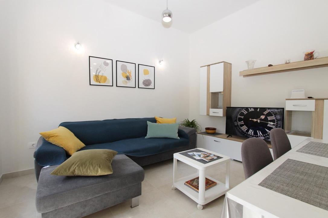 Raša L Apartment מראה חיצוני תמונה